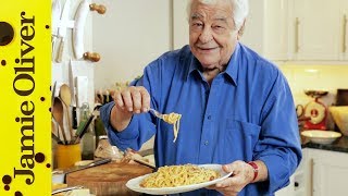 Real Spaghetti Carbonara  Antonio Carluccio [upl. by Sladen]