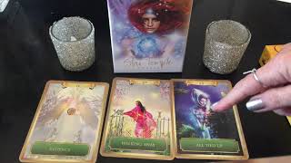 How to use oracle cards Learn To Do ReadingsSpreadsShuffling amp Trusting Intuition Beginner Tips [upl. by Aietal522]