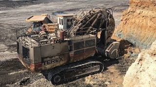 Huge Terex RH170 Front Shovel Mining Excavator Loading Dumpers [upl. by Naicul]