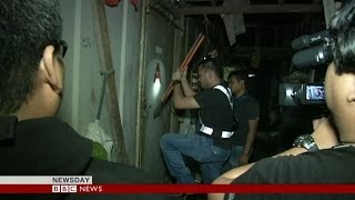 MALAYSIA RAIDS 10000 POLICEMEN IN SEARCH OF ILLEGAL WORKERS  BBC NEWS [upl. by Buckie]