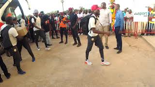 Urgent Sénégal vs Congo Arrivée des lions au stade Lat Dior de Thiès [upl. by Brady]