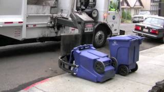 SideLoading Garbage Truck [upl. by Adiari]