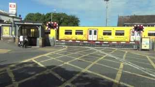 Birkdale Level Crossing [upl. by Mail]