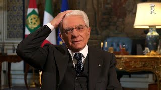 Il ciuffo fuori posto di Mattarella quotGiovanni non vado dal barbiere nemmeno ioquot [upl. by Yelnik]